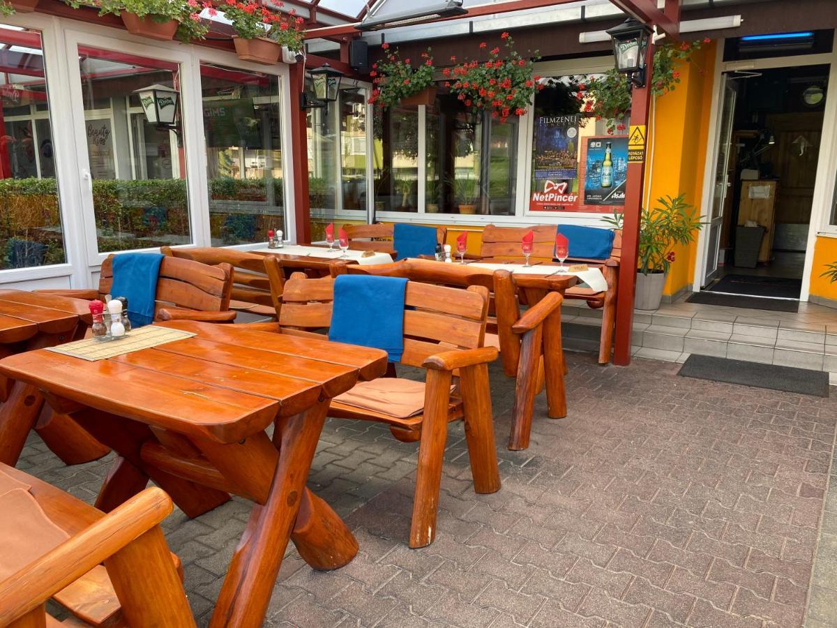 Hotel Kiskakas Etterem Zalaegerszeg Zewnętrze zdjęcie